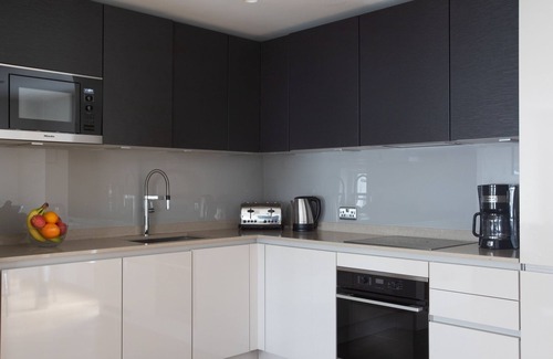 Fitzrovia Apartment | In the Heart of Fitzrovia – Soho - Lovely 2BR Flat in Central LondonLAT