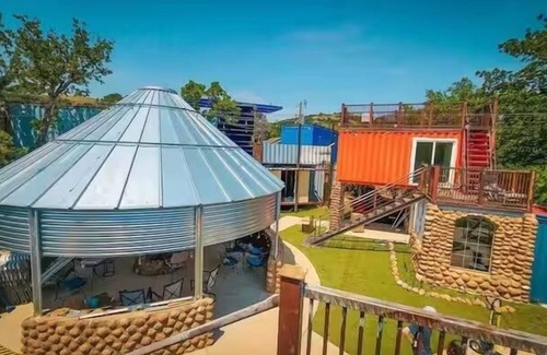 Medicine Park Apartment | In the Heart of Medicine Park, Right outside of Fort Sill perfect for Basic Training Graduation.