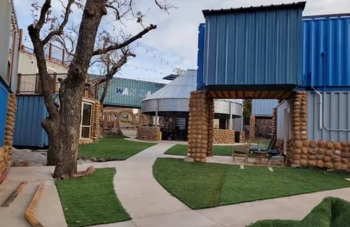 Medicine Park Apartment | In the Heart of Medicine Park, Right outside of Fort Sill perfect for Basic Training Graduation.