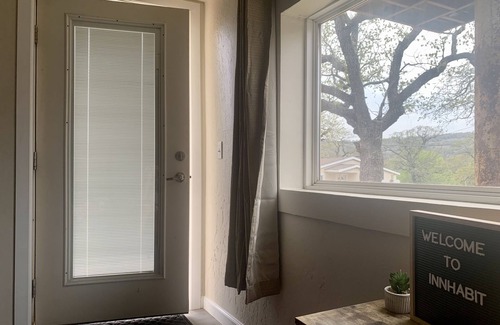 Medicine Park Apartment | In the Heart of Medicine Park, Right outside of Fort Sill perfect for Basic Training Graduation.