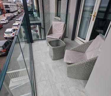 Portrush Apartment | In the heart of Portrush - Balcony with Sea Views