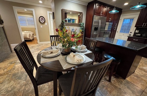 San Jose House | In the Heart of Santa Clara, Near Apple HQ & Santana Row: Modern 3-Bedroom Home