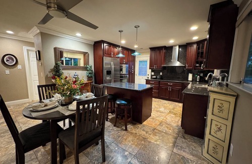 San Jose House | In the Heart of Santa Clara, Near Apple HQ & Santana Row: Modern 3-Bedroom Home