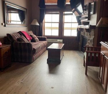 Snowshoe Apartment | In the Heart of the Village Ski In Out