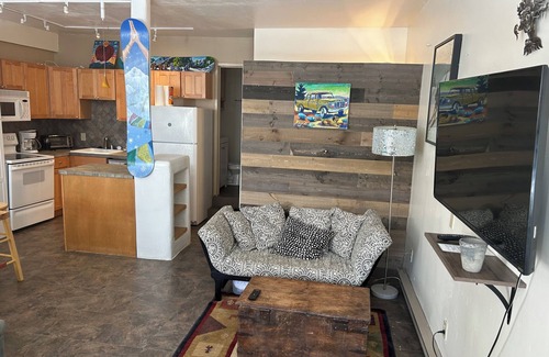 Taos Ski Valley Apartment | In The Heart Of TSV few minute walk to base area and chairlift, hottub, parking