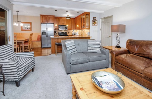 Vail Condo | In the heart of Vail Village w/outdoor pool! One block to slopes.