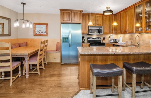 Vail Condo | In the heart of Vail Village w/outdoor pool! One block to slopes.