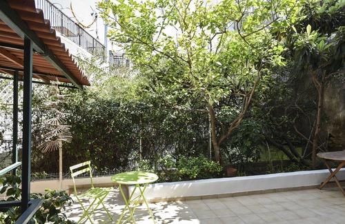 Thissio Apartment | In the loveliest neighbourhood of Athens!