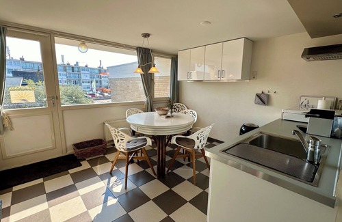 Bergen aan Zee Apartment | In the middle of the dunes and only 50 m from the beach! The location will enchant you.