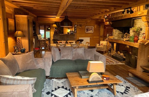 Les Sciauds Ski Chalet | In the Parc National des Ecrins, an exceptional chalet for 18 people.