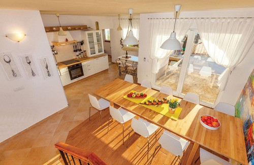 Kostrena House | In the resort of Kostrena, is located this beautiful holiday house with panoramic views on the sea.