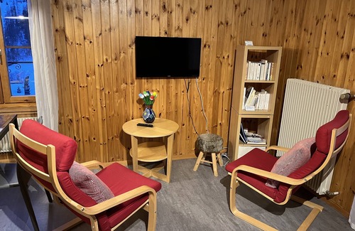 Hauderes Apartment | In the village of Evolène friendly sunny studio