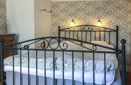 Dalskog House | In this beautiful cottage you can enjoy a beautiful view of the countryside.