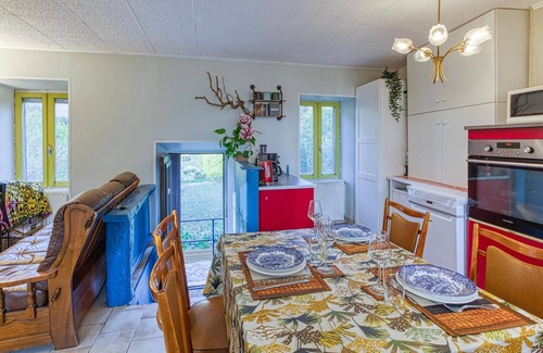 Saint-Georges-de-Luzencon House | In this inviting cottage you can spend a relaxing vacation.