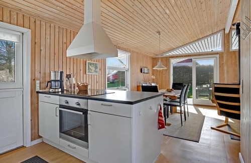 Middelfart House | In this inviting vacation home you will spend your vacation near the sea.