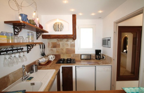 Tourrettes-sur-Loup Cottage | In Tourettes-sur-Loup, charming gite with infinity pool