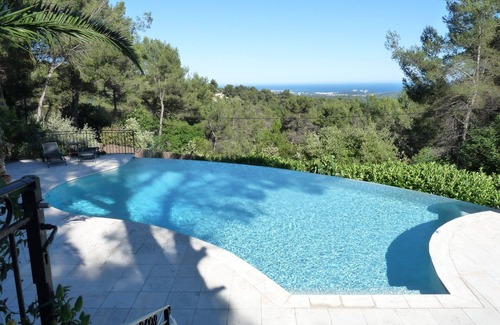 Tourrettes-sur-Loup Cottage | In Tourettes-sur-Loup, charming gite with infinity pool