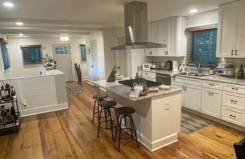 Highlands House | In Town Cottage With Great Views