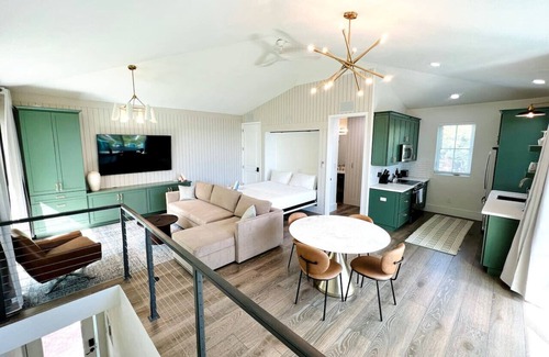 Estate Enighed House | In-Town Estate w/View, Walkable to Wharfside Village, King Bed, Parking, 700sqft BRAND NEW BACKUP Electric System - No Power Outages! Above Gallows Point