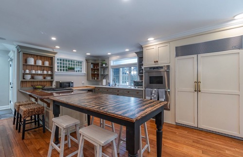 Saratoga Springs House | In -Town Renovated Luxury Family Retreat Available All Year