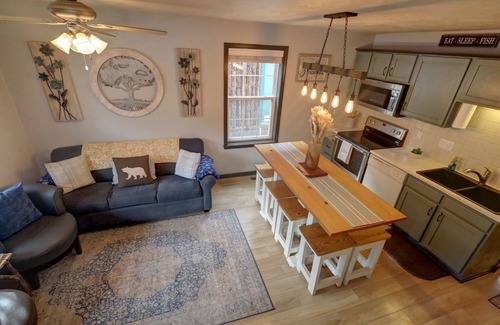 Red River Cabin | In Town Riverfront!