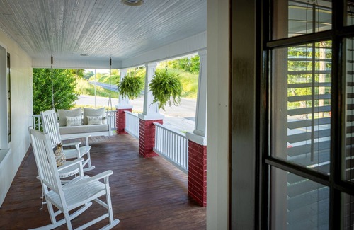 Luray House | In town spacious home hot tub WIFI minutes from area attractions