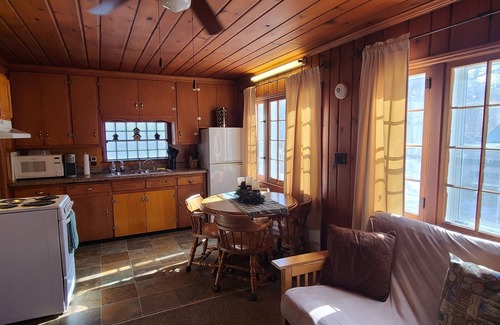 Newberry House | In-town; trail 100' away; playground across street; dog friendly w/fee.