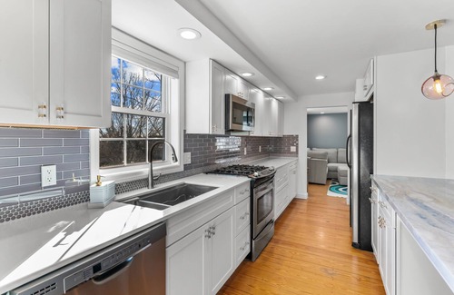 Yachting Village House | In Town, Water Views And Parking