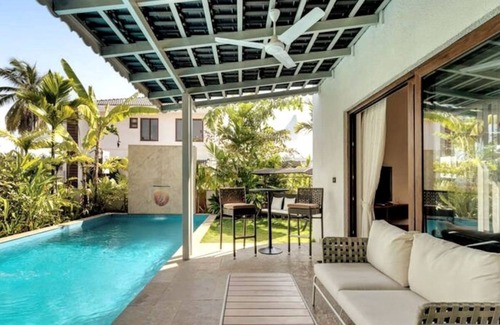 Anjuna House | Inaari - 5BR w Private Pool 5km to Anjuna Beach