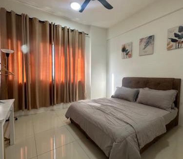 Batu Buruk Apartment | Inadh Suites @ Icon Residence With Pool