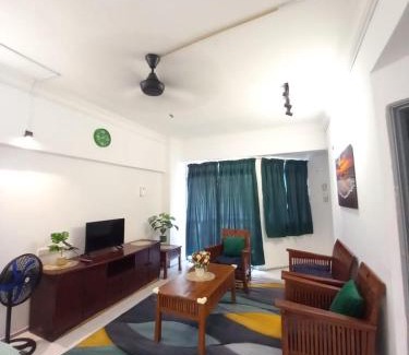 Bagan Pinang Apartment | Inap Desa Chempaka, Golden Straits Villa