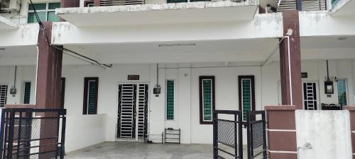 Hutan Kampung House | Inaz Homestay Alor Setar