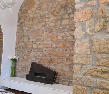 Monti Apartment | Incantevole con Jacuzzi