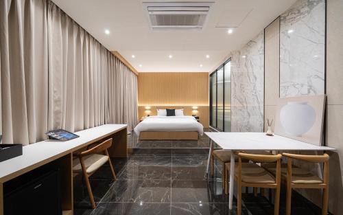 Seolcheon-myeon Hotel | Incheon BrownDot Hotel Guwol