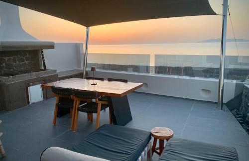 Agia Paraskevi Villa | Incognito Beach Villa Santorini