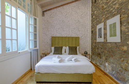 Plaka Apartment | Incomparable Plaka's Luxury Apt Private Pool