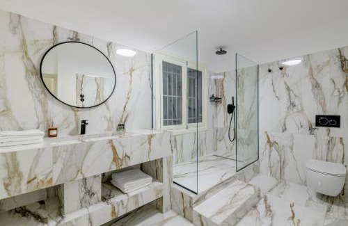 Plaka Apartment | Incomparable Plaka's Luxury Apt Private Pool