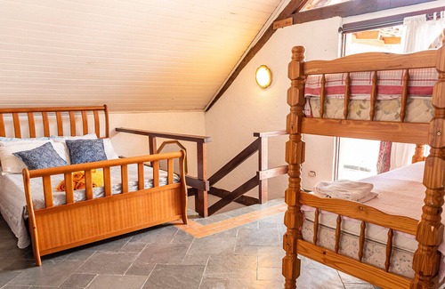 Jardim Sao Miguel House | Incrível casa com churrasq na Praia da Enseada/SP