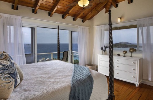 Estate Little Saint Thomas Villa | Incredible 6BR - walk to the beach, sleeps 13!