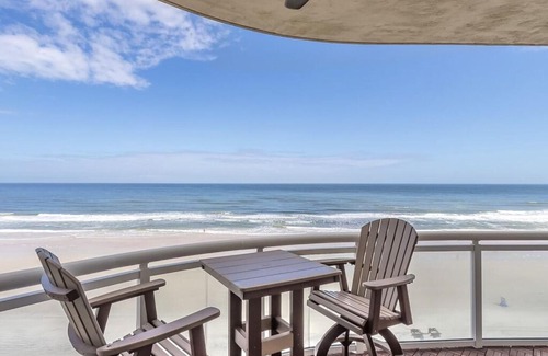 Daytona Beach Condo | Incredible Balcony with Direct Oceanfront Views - Ocean Vista 509