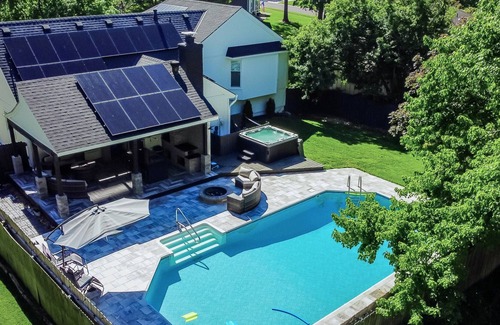 Lenexa House | Incredible beautiful home! Great location close to KC