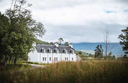 Ledgowan Apartment | Incredible farmhouse in one of Scotland's most dramatic landscapes
