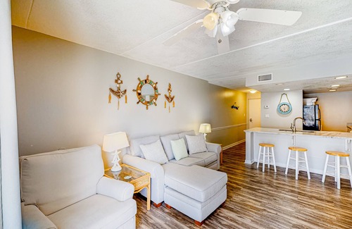 Orange Beach Condo | Incredible getaway with pool, sport courts, & beach access