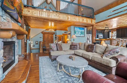Fairplay House | Incredible Mountain Getaway nHot Tub, Pool Table, Hot Springs, Moose sightings