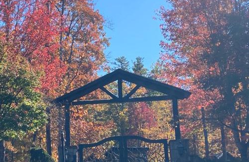 Cashiers Apartment | Incredible Mountain Views with Private Hot Tub!