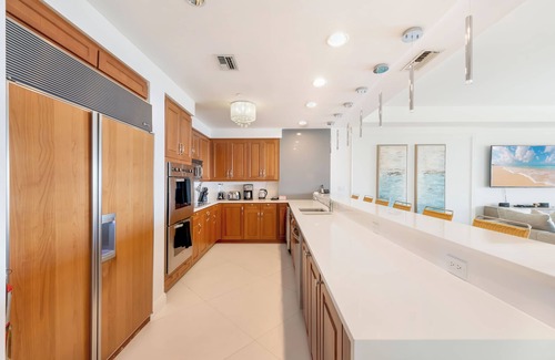 Seven Mile Beach Condo | Incredible Oceanfront Oasis on 7 Mile Beach at The Ritz-Carlton
