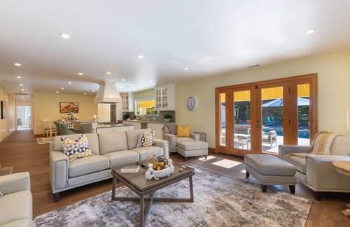 Graton House | Incredible Sebastopol Estate Surrounded by Vineyards