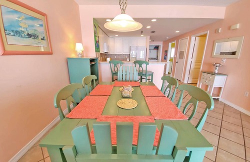 Pensacola Beach Condo | Incredible views from this 9th fl Emerald Isle unit!
