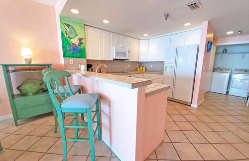 Pensacola Beach Condo | Incredible views from this 9th fl Emerald Isle unit!