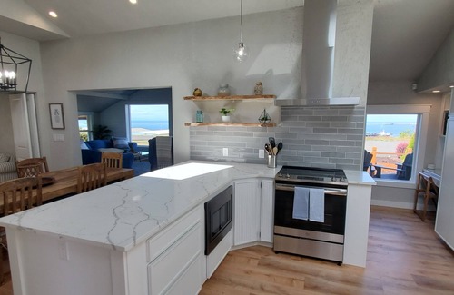 Port Angeles House | Incredible views in Harbor Bluff House